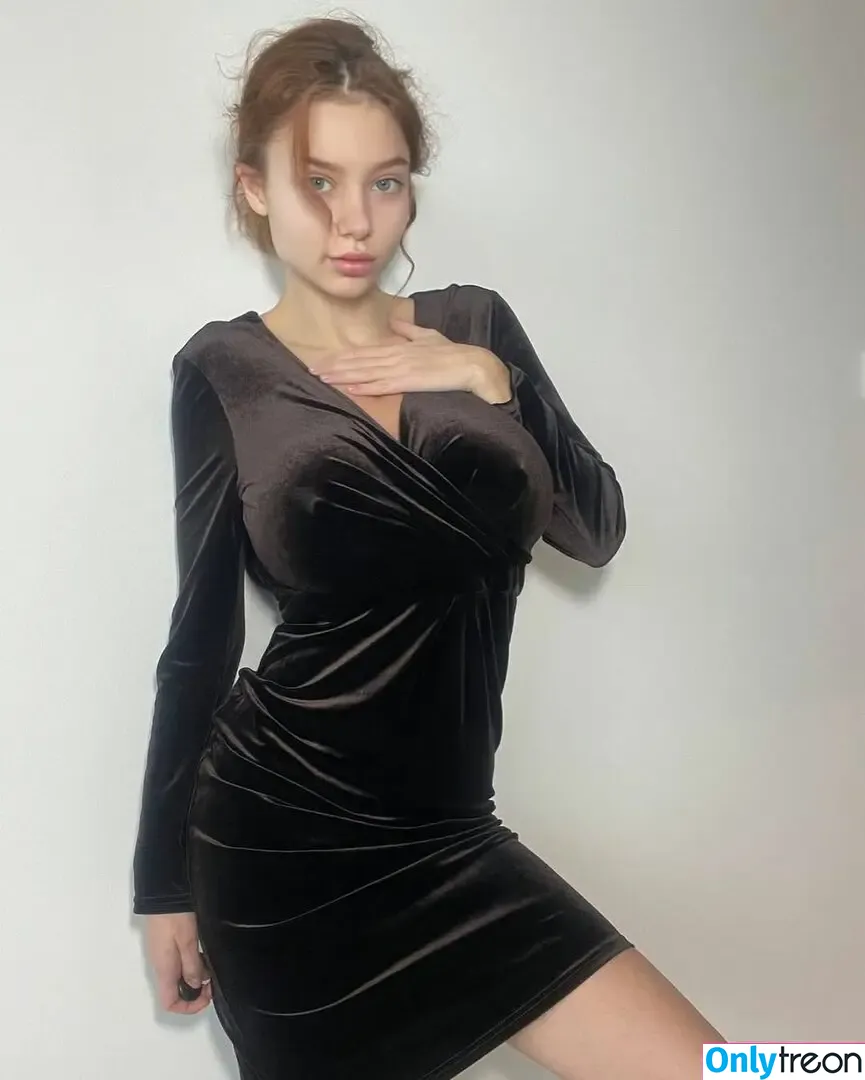 alissiababe nude photo #0007 (alissiababee)