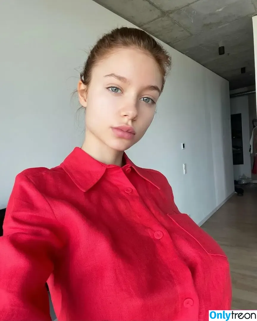 alissiababe nude photo #0025 (alissiababee)