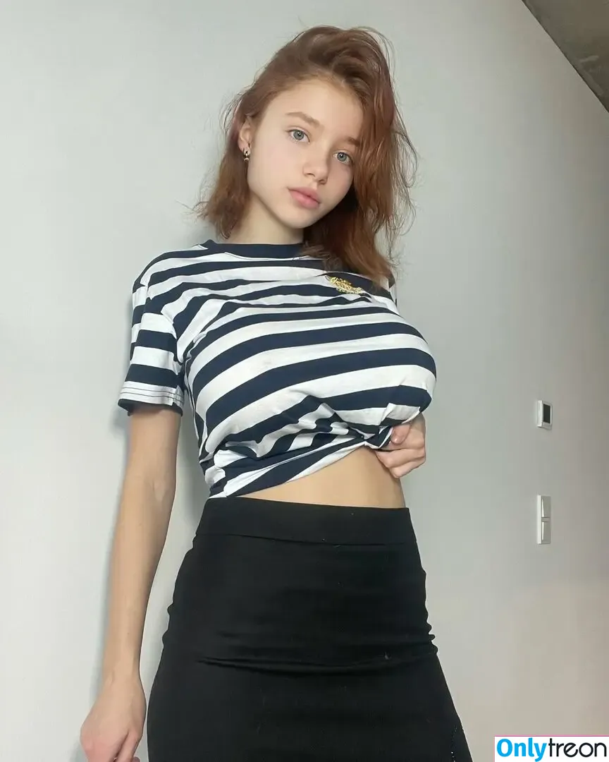 alissiababe nude photo #0036 (alissiababee)