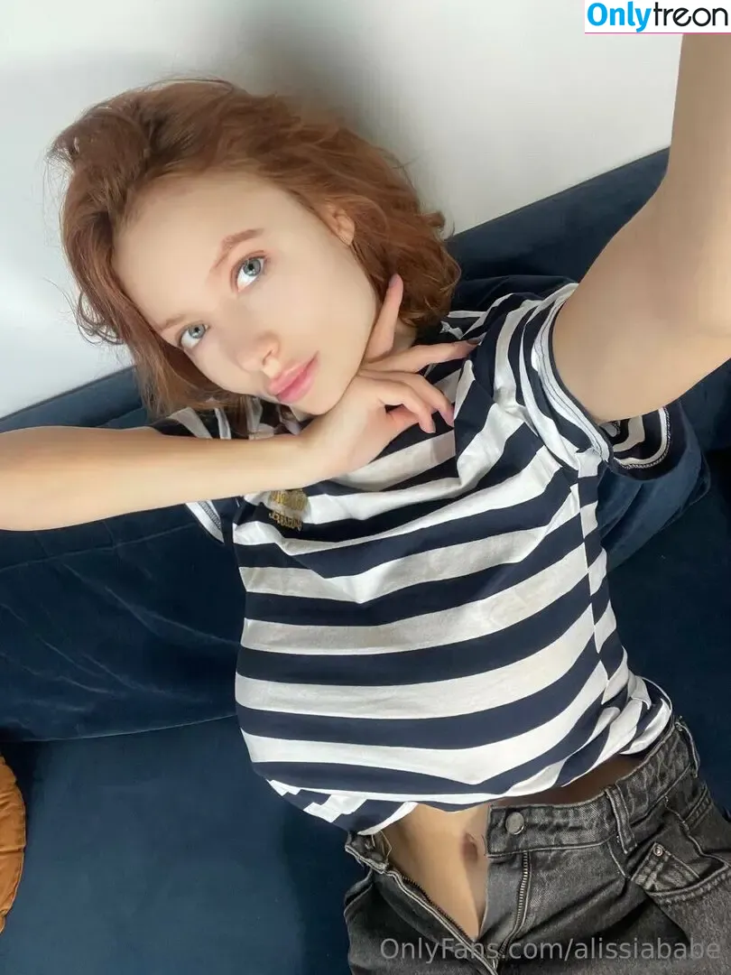 alissiababe nude photo #0053 (alissiababee)