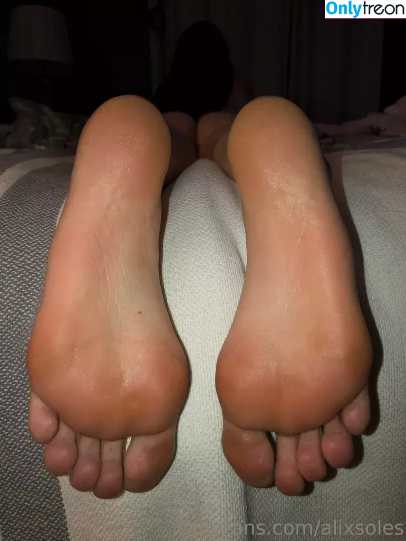alixsoles голая photo #0021 (alexmdc)