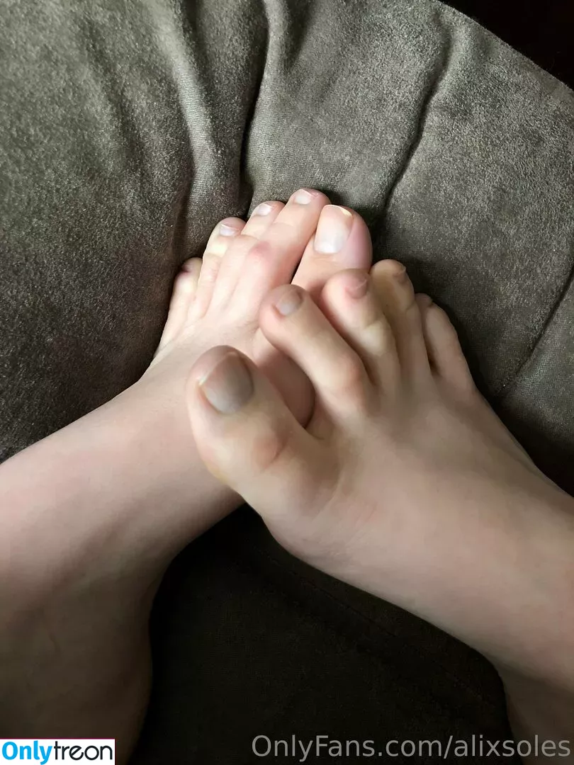 alixsoles голая photo #0027 (alexmdc)
