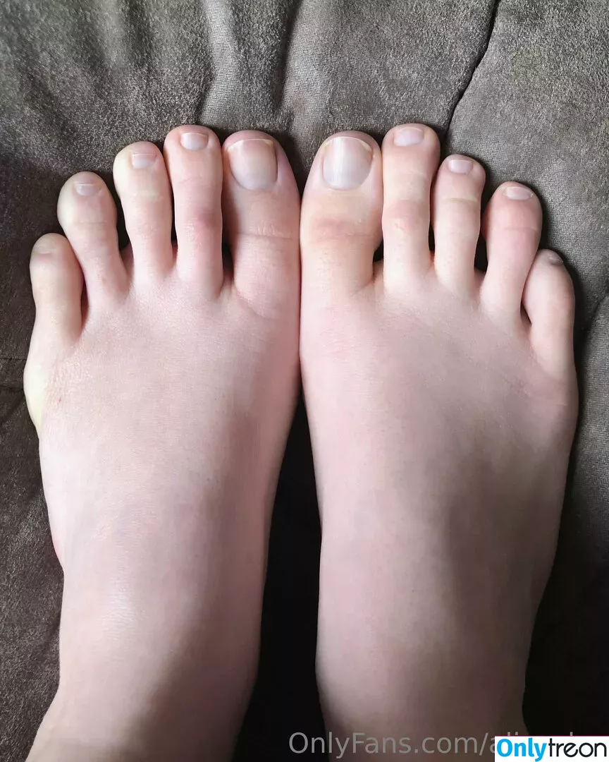 alixsoles голая photo #0028 (alexmdc)
