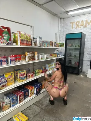 Aliyah Marie / aliyah.marie.d / itsaliyahmarie nude photo #0020