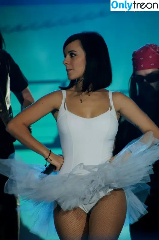 Alizee голая photo #0027 (alizeeofficiel / alizeesanzeth)