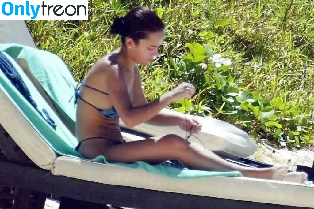 Alizee nude photo #0117 (alizeeofficiel / alizeesanzeth)
