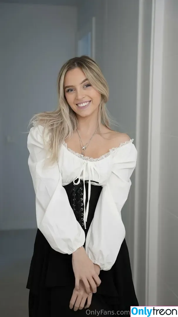 allaboutalexia nude photo #0012 (allaboutalexia)