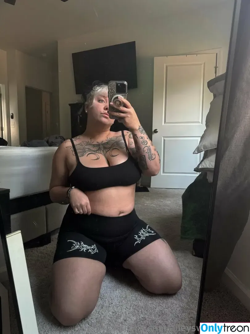alleyswonderland nude photo #0003 (alleyswonderlandxo)