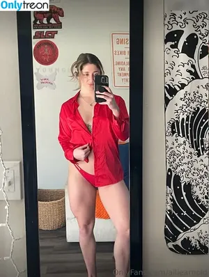 Allie Arnold / alliearnoldlifting nude photo #0005