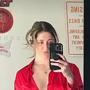 Allie Arnold / alliearnoldlifting nude photo #0008