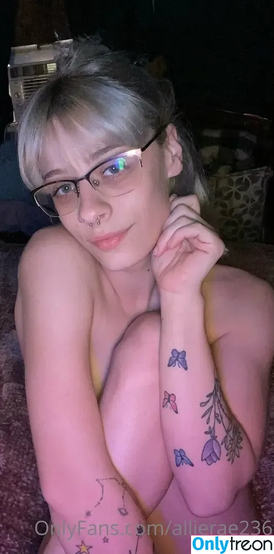 allierae236 nude photo #0034 (theallierae)