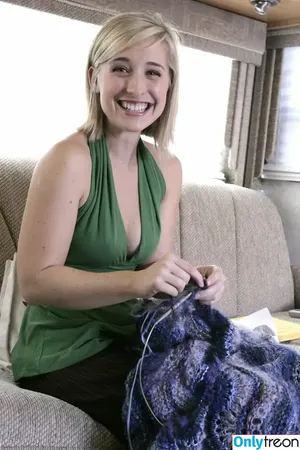 Allison Mack / allisonmack729 nude photo #0063
