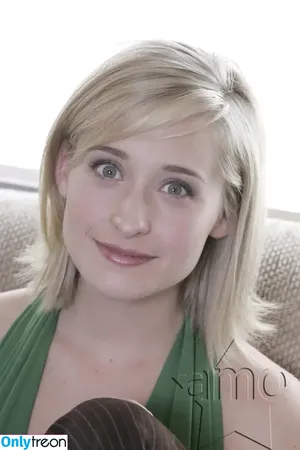 Allison Mack / allisonmack729 nude photo #0071
