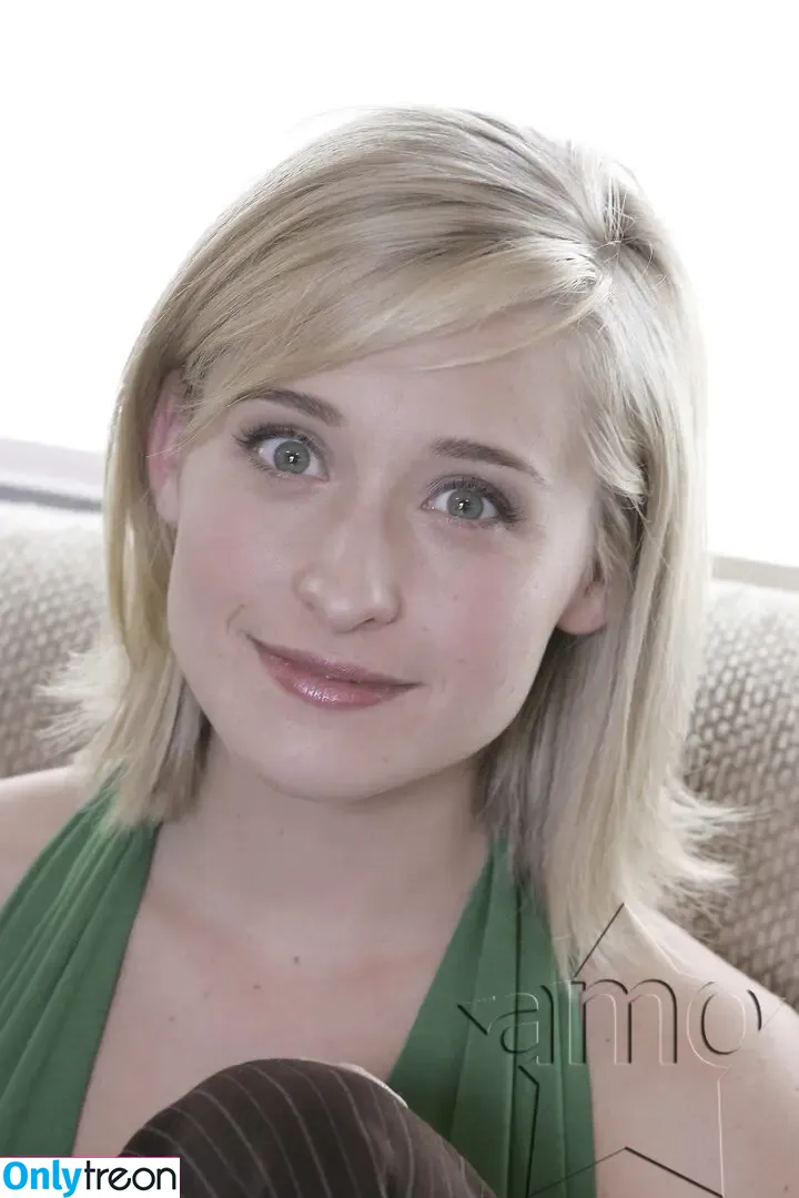 Allison Mack nude photo #0071 (allisonmack729)