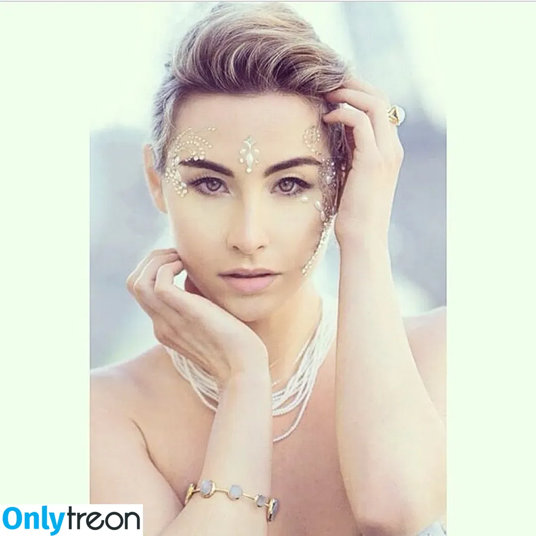 Allison Scagliotti голая photo #0027 (wittyhandle)