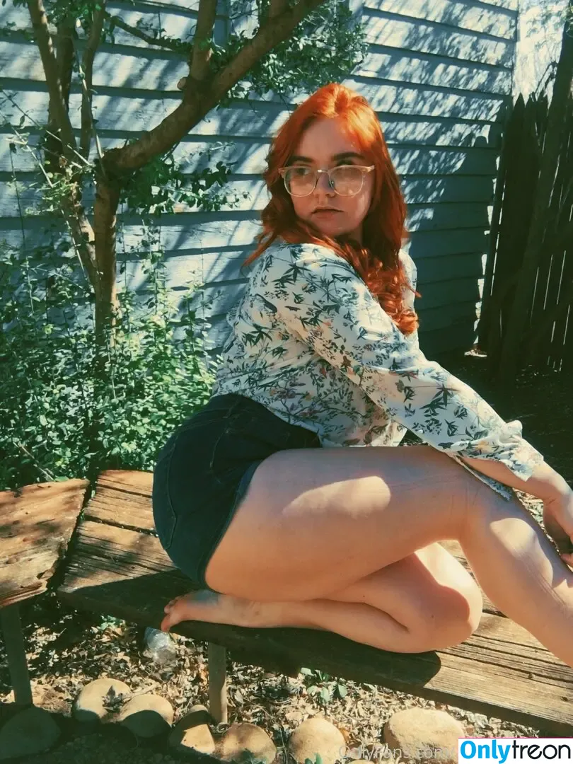 Allisonivyx голая photo #0232 (allisonivymusic)