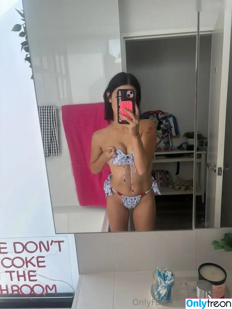 Alliyah Davison nude photo #0013 (Alliyah Davison)