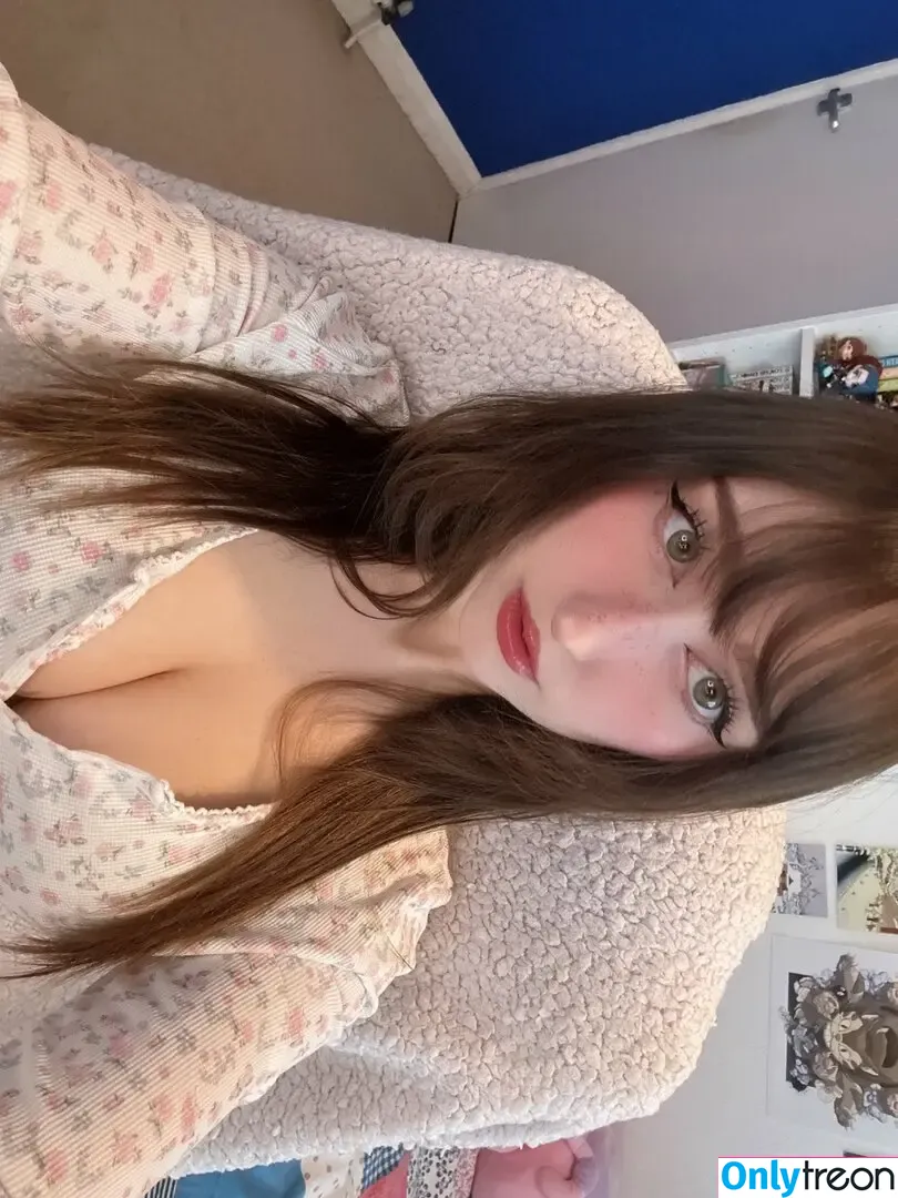 Allykitti голая photo #0226 (ally_katt / allykitti_ / crywink_)