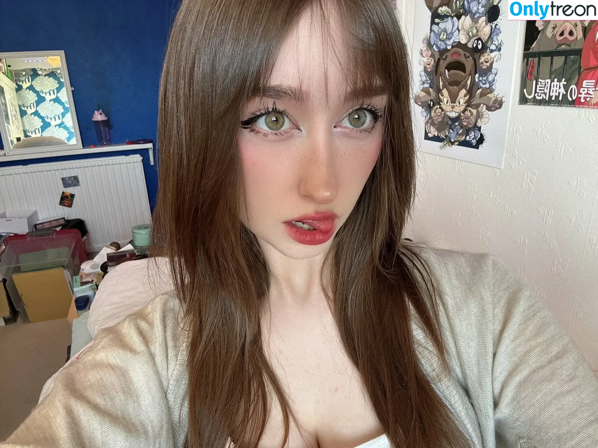 Allykitti nude photo #0234 (ally_katt / allykitti_ / crywink_)