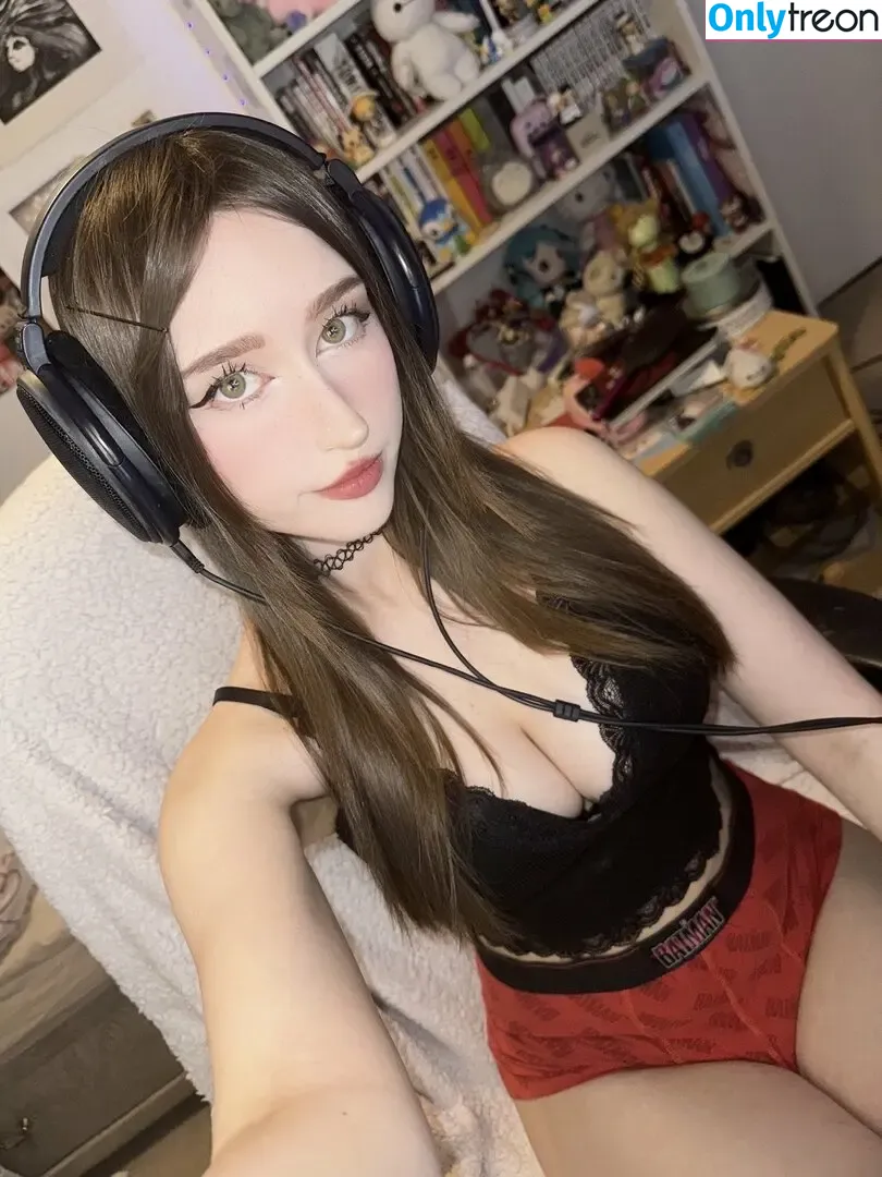 Allykitti голая photo #0239 (ally_katt / allykitti_ / crywink_)