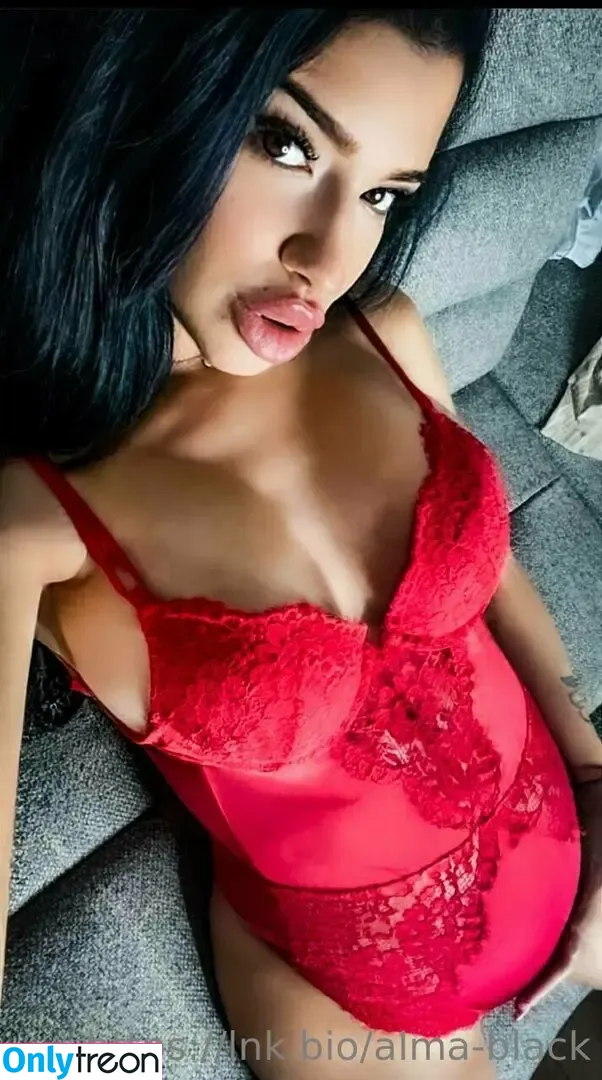 Almablack Alma Black nude photo #0002 (almablack / almablackmusic)