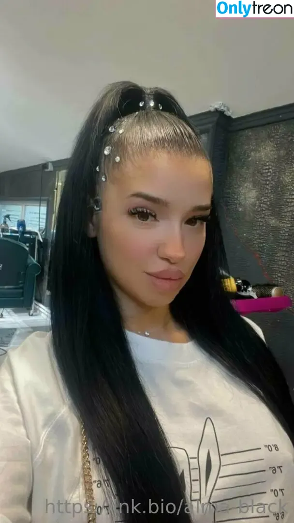 Almablack Alma Black nude photo #0005 (almablack / almablackmusic)
