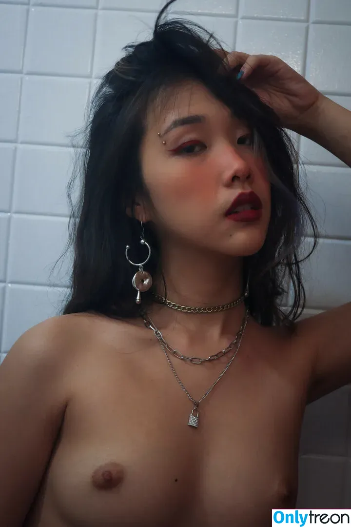 Aloebambi nude photo #0119 (aloebamb.i)