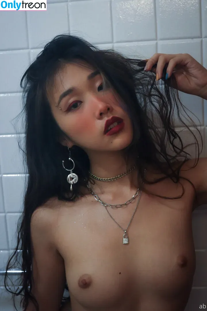 Aloebambi nude photo #0121 (aloebamb.i)