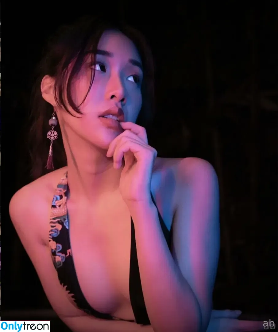 Aloebambi nude photo #0160 (aloebamb.i)