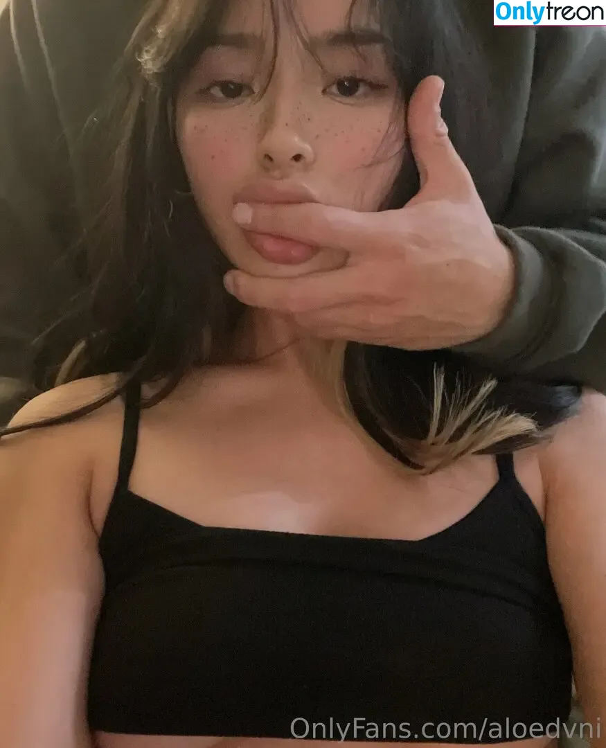Aloedvni nude photo #0008 (Aloedvni)