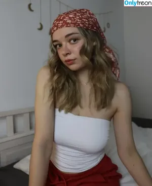 alohaleyla / alohaleyyla nude photo #0003