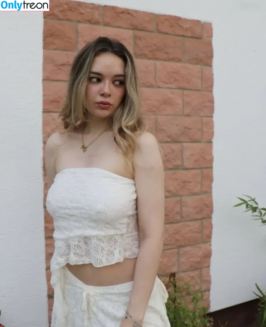 alohaleyla nude photo #0024 (alohaleyyla)