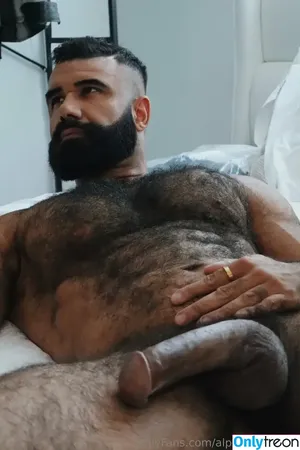 alphatopwolf22 / alphawolfcvlt nude photo #0082