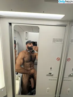 alphatopwolf22 / alphawolfcvlt nude photo #0083