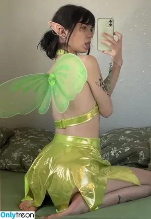  nude photo #0002