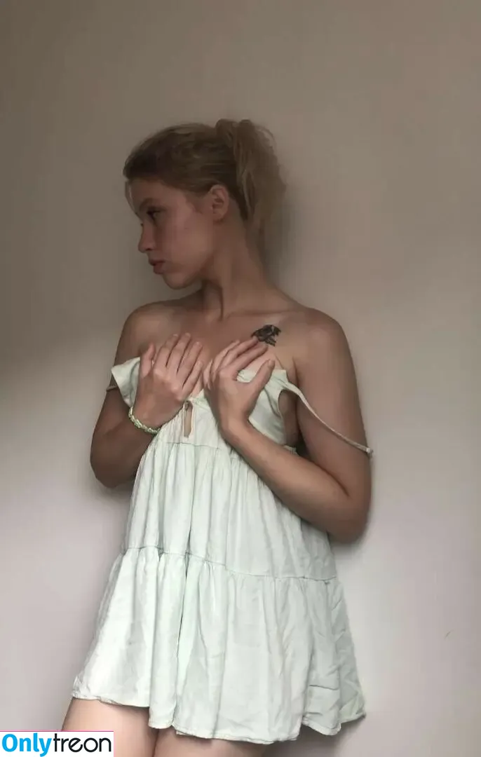 Alsoevan nude photo #0001 (Evaningotham / Evieblair)