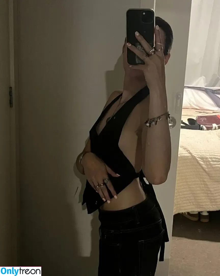 AlsoMijit nude photo #0019 (AlsoMijit)