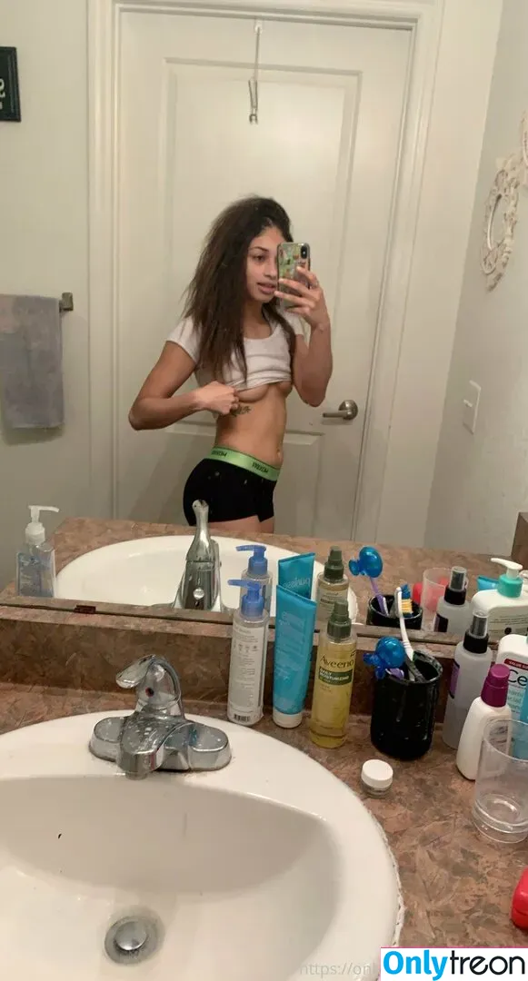 altheaj69 nude photo #0009 (_altheaj69)