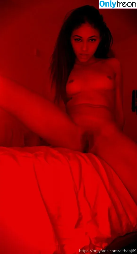 altheaj69 nude photo #0020 (_altheaj69)