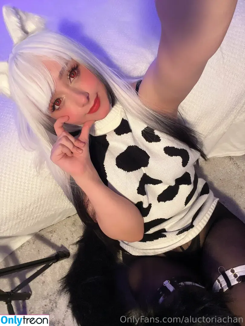 aluctoriachan nude photo #0079 (aannaavictoria)