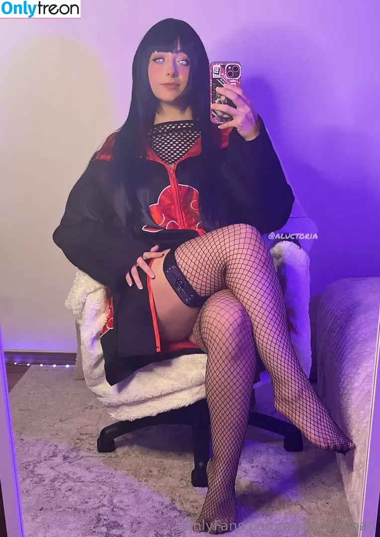 aluctoriachan nude photo #0103 (aannaavictoria)