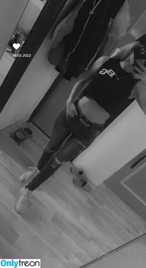  nude photo #0002