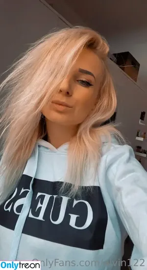  nude photo #0004