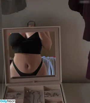  nude photo #0001