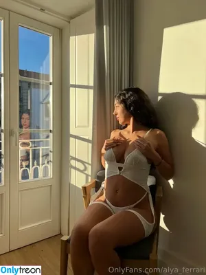 Alya_ferrari / Alya Ferrari / adriana.rocha9 / alyaferrari__ nude photo #0027
