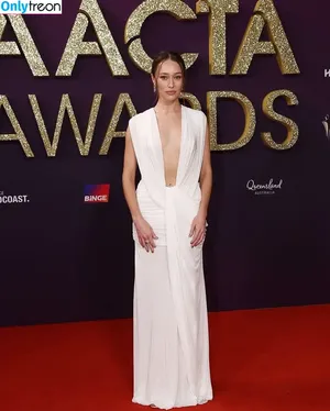Alycia Debnam Carey / DebnamCarey / alyciajasmin nude photo #1276