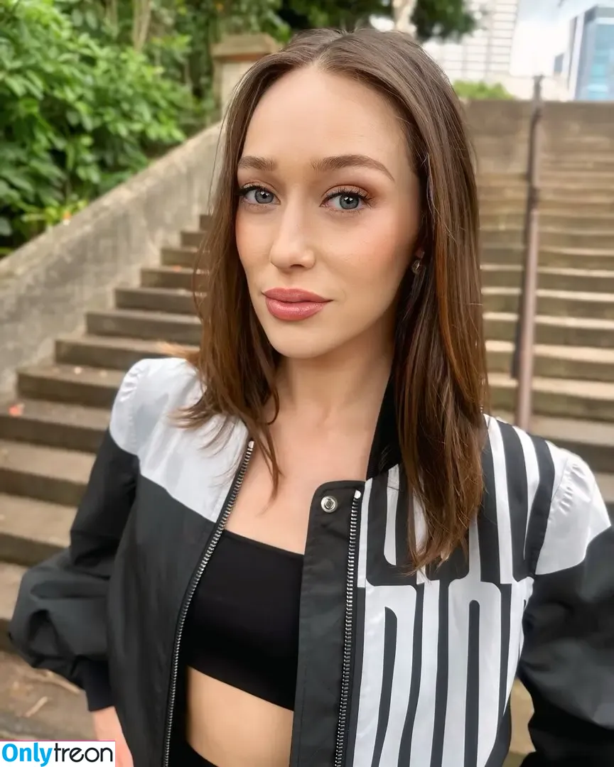 Alycia Debnam Carey nude photo #1339 (DebnamCarey / alyciajasmin)