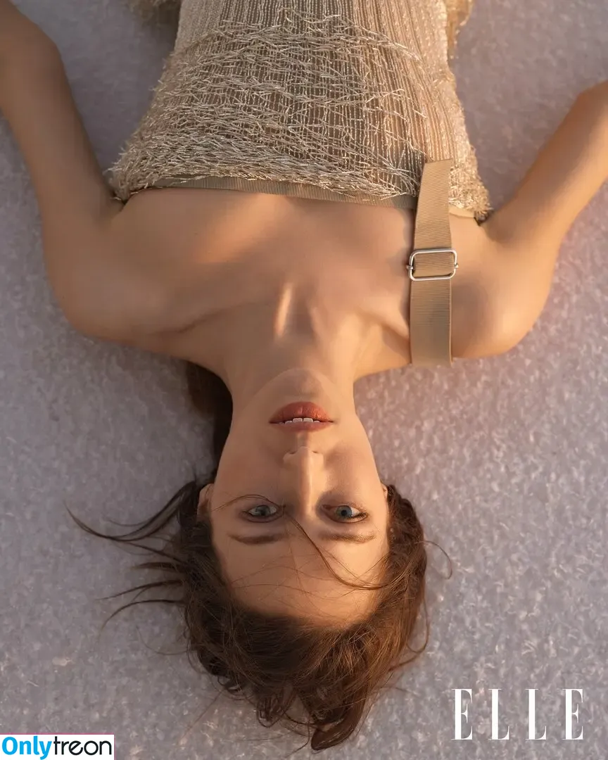 Alycia Debnam Carey nude photo #1341 (DebnamCarey / alyciajasmin)