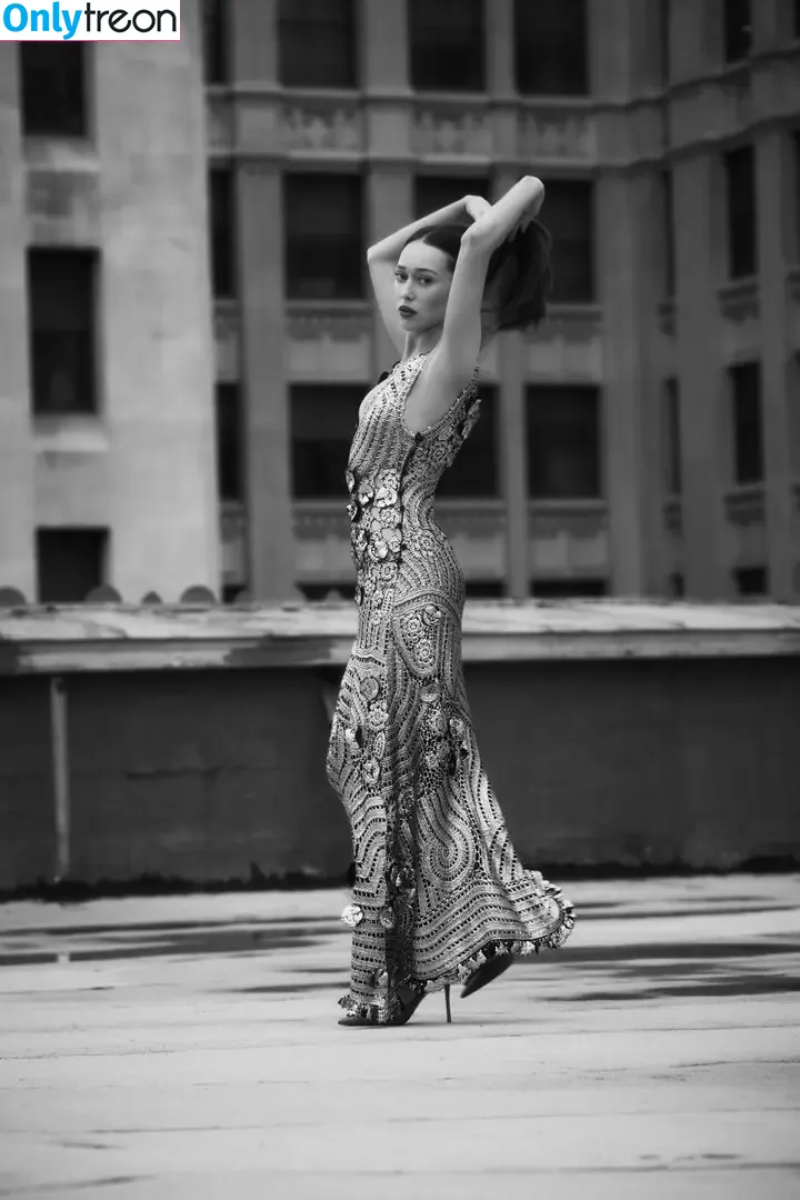 Alycia Debnam Carey nude photo #1411 (DebnamCarey / alyciajasmin)