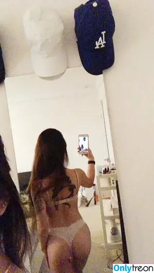 Alygrace / Babyessluv / Misshakay - Bay Area ABG / alliegrace / thealygrace nude photo #0001